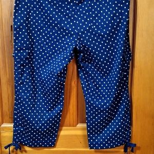 Old Navy Blue and polka dot capris 12